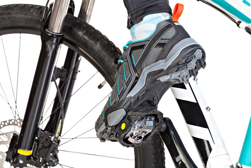 pick the best bike pedals match with shoes